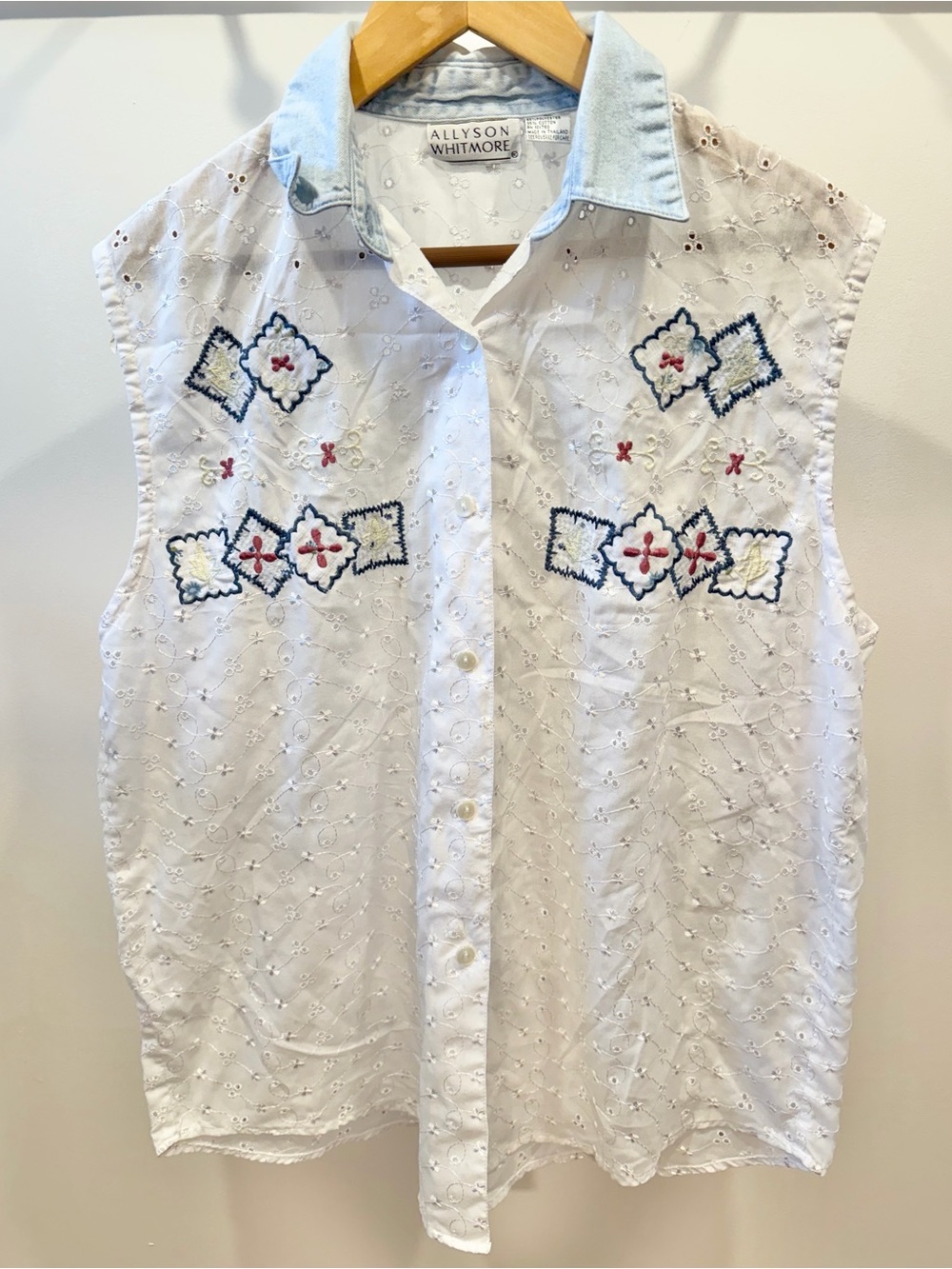 VINTAGE ALLYSON WHITMORE Eyelet Sleeveless Collared Patchwork Button-Down Shirt